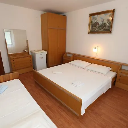 Ema 2* Baška