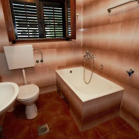 Ema Guest house